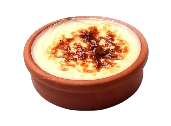 Taze pişmiş tereyağlı kruvasan, espresso yanında en iyi ikram.